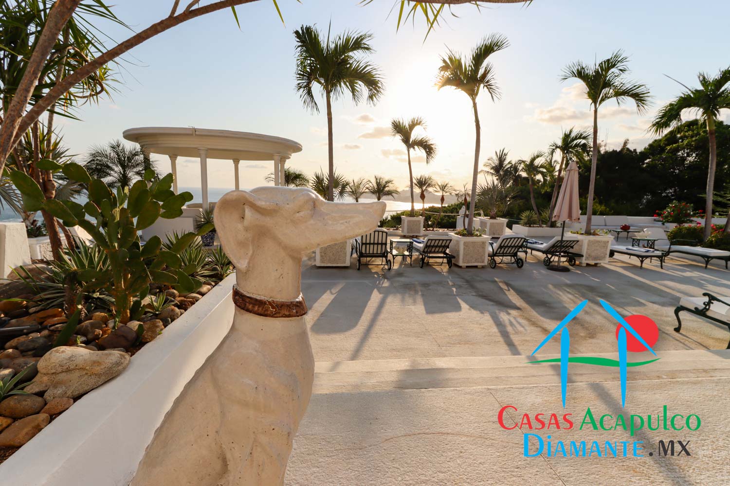 Casa Ingrid - Sala con barra bar y alberca 1 Casa Ingrid - Sala con barra bar y alberca 1